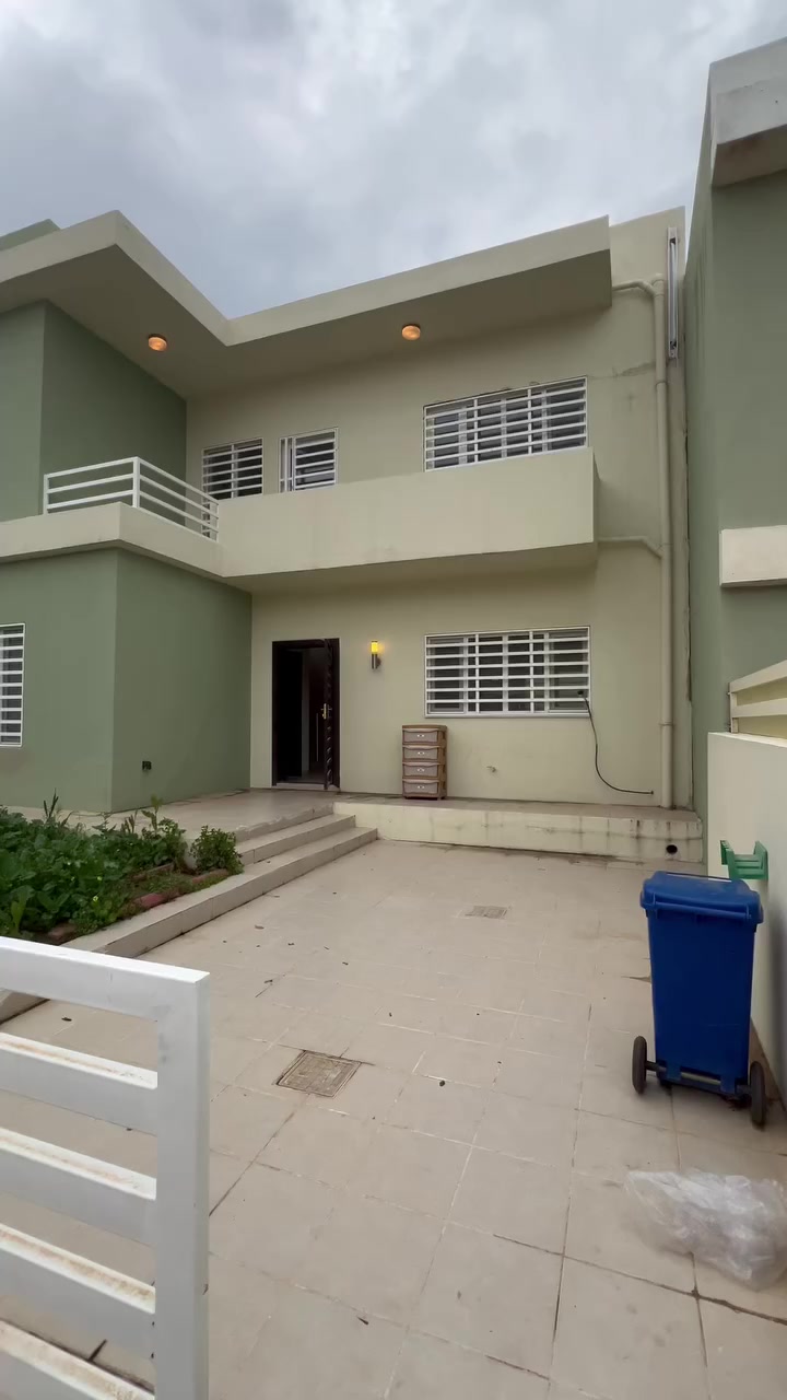 منزل للبيع بمجمع اتلنتيك الأمريكي بمساحة 200متر
للتواصل:-***********_***********
#بيع_و_شراء_عقارات_مقاولات
