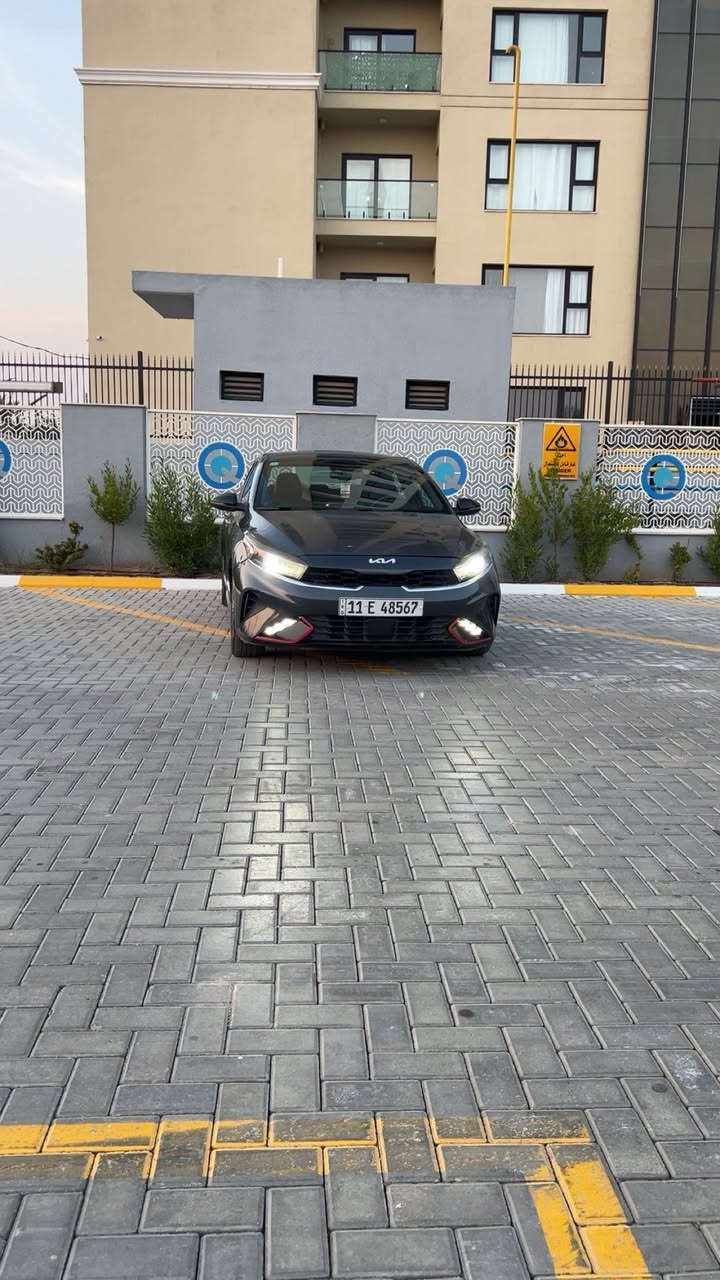 السلام عليكم 
فورتي 2023جيتي لاين 
بصمه  مانع اصتدام 
حساسات جانبيه 
اشاير بل مري 
جنطه بصمه 
مثبت سرعه 
تحديد مسار 
ماشيه 84 ميل 
مكينه 2000 دوش 
الكير AT بلادي
السعر 145
صور الحادث مرافق او السونار مرافق بل منشور 
بغداد حي الفرات بل خدمي مال المطار عل شارع 
***********/***********الثير بي واتساب
