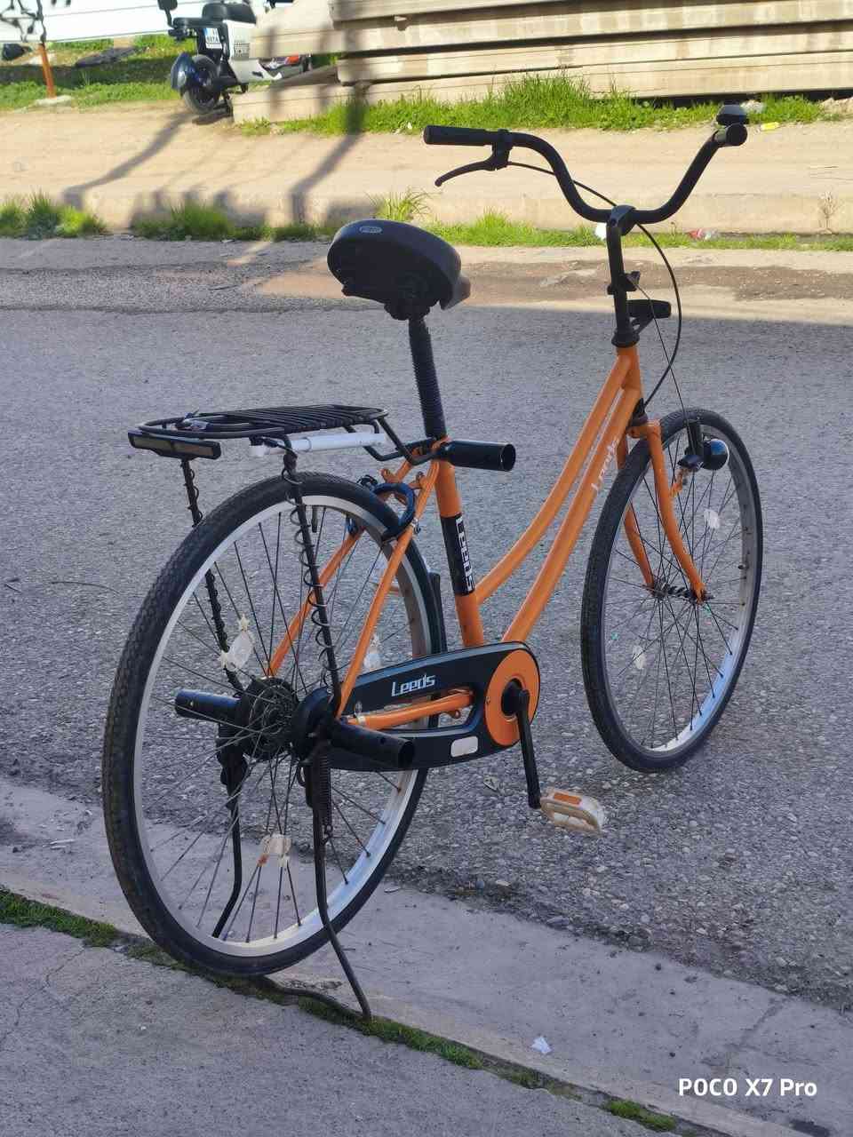 سلام عليكم بايسكل ليدز برتقالي للبيع نضافه شوفت عينك موديل 16 بايسكل كلشي ما يعوزو غراضو كاملات المكان كي البكر السعر 115وبي مجال


**إذا كنت صاحب هذا الإعلان وتريد حذفه لأي سبب، رجاءا أرسل رسالة إلى الدعم الفني**