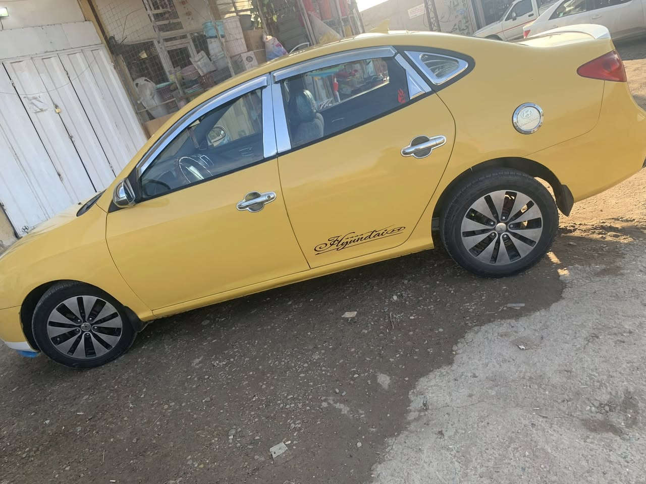 السلام عليكم. النترا. 2010.  كير عادي. مكينة 2000 دوش السيارة. بيه  بدايت تبخير من المحرك فقط. يبين لمن تنفخ. الباقي. كله جديد. تايرات. تخم جديد ولله. حدادية كله جديد علة ايدي. 
سيارة. تخم ويل خليتله  سيارة. بسمي.  تحويل ثاني يوم 
سيارة. شاشة تاب تحكم ستيرن. كامله. من كل النواحي. رقم. سيارة. ديالى. السعر. 80. المكان  بغداد راشدية. رقمي ***********
