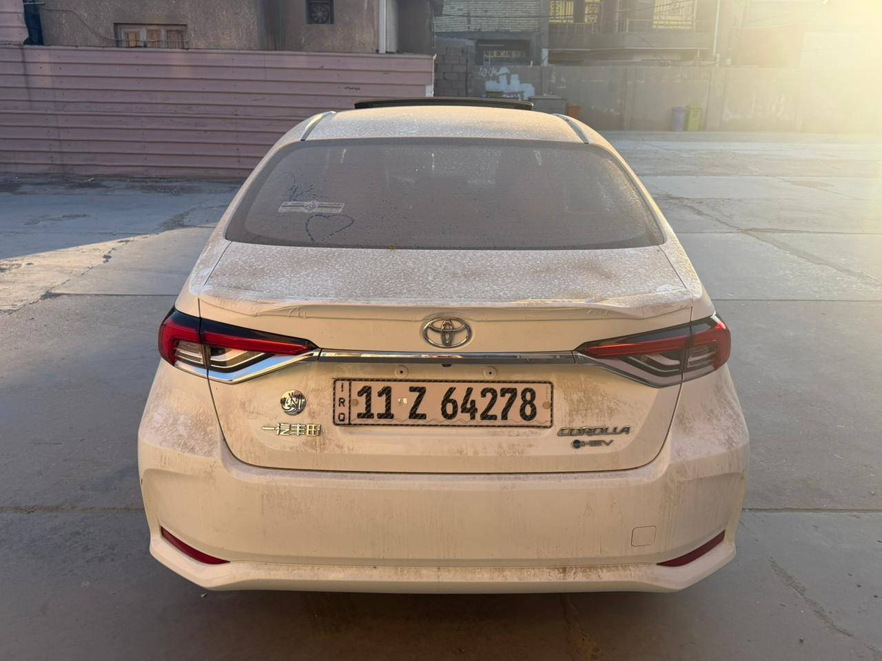 كورلا هايبرد موديل 25 فول 1/1  كفاله عامه مكينه 1800 ماشيه 25 كشن جلد احمر كهربائي ب150 وبيها مجال *********** مكان بغداد البلديات
