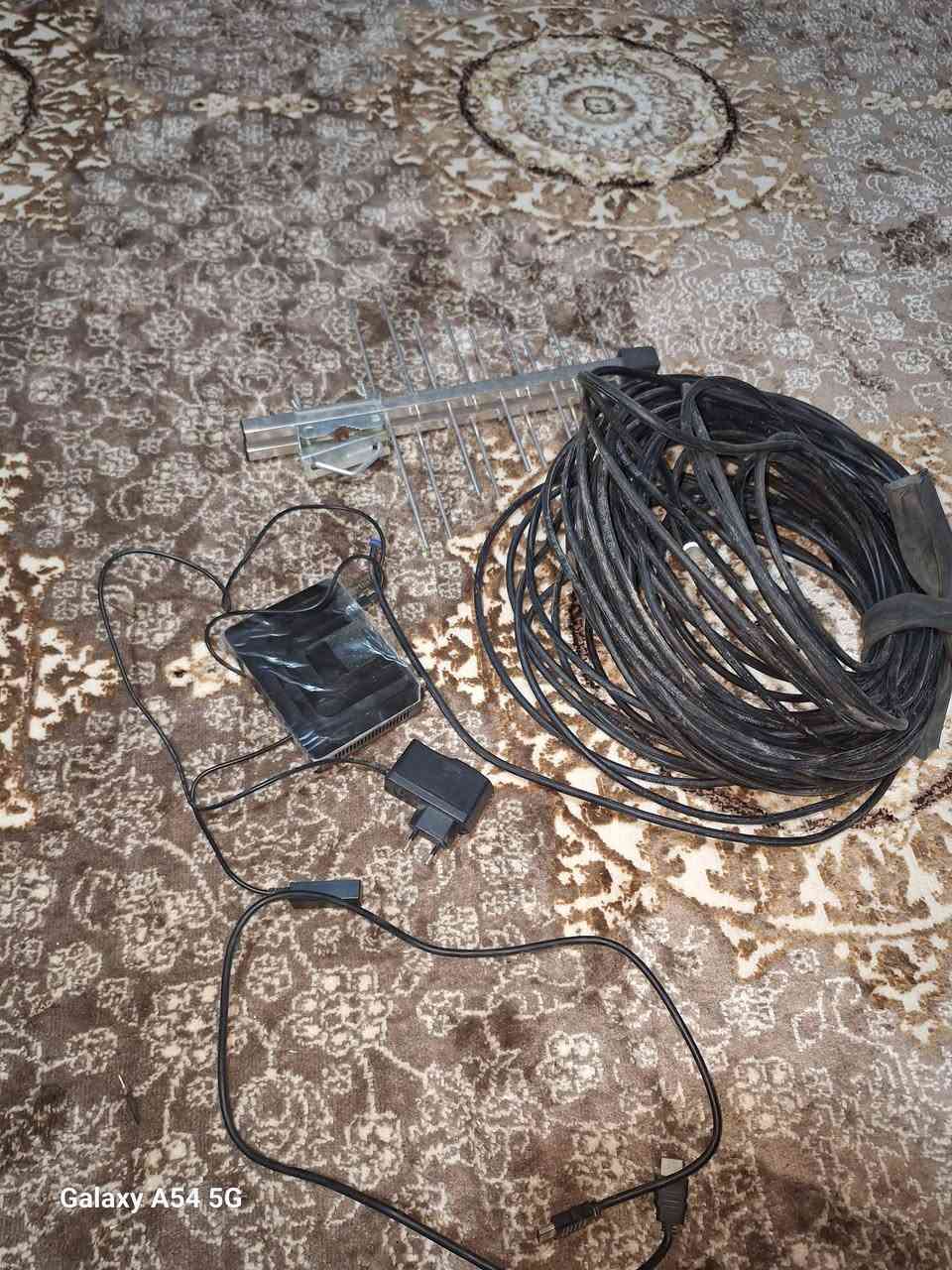 السلام عليكم
منشور مؤقت

شبكة مال اشتراك مشفر (نجوم الرابعة) كاملة للبيع
_جهاز مكثف 
_ جهاز رسيفر الرابعه مع كامل ملحقاته 
_ واير هوائي اصلي ٤٠ متر 
يعني كامله بس تشدهة و تشترك ويا مكتب

السعر ٤٥ الف
المكان قرب سيطرة مهروت 

***********
