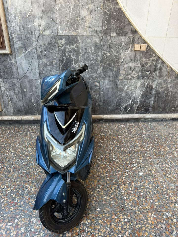 دراجة شحن خمس بطاريات 650 وبيها مجال بغداد العامرية ***********
