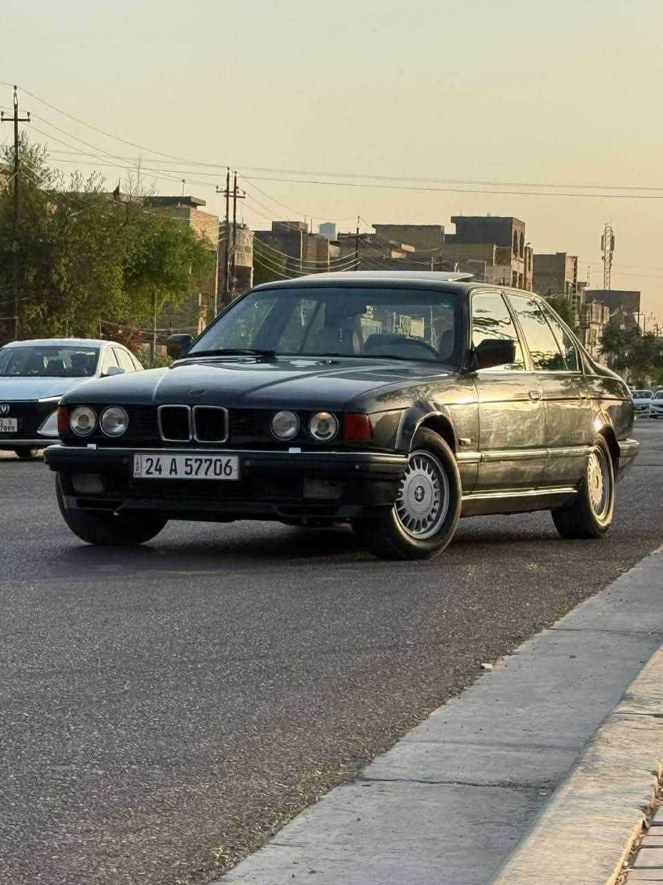 سلام عليكم من رخصه الادمن
بي ام دبليو 1993 رقم دهوك اب اسمي سياره جاهزه حداديه جديده تخم تاير جديد غرفه نضيفه كلش تبريد ثلج ❄️ سياره كفاله عامه من الضربه بس صبغ جماله فقط سياره ساره فول كهرباء كروز سرعه ومثبت كشنات كهرباء شغاله حساس بداعميه امامي خلفي بيها ضعف بل مكينه بس والبقيه كله مكفول خير من الله سعر 46مكان سياره بغداد ‭***********‬

