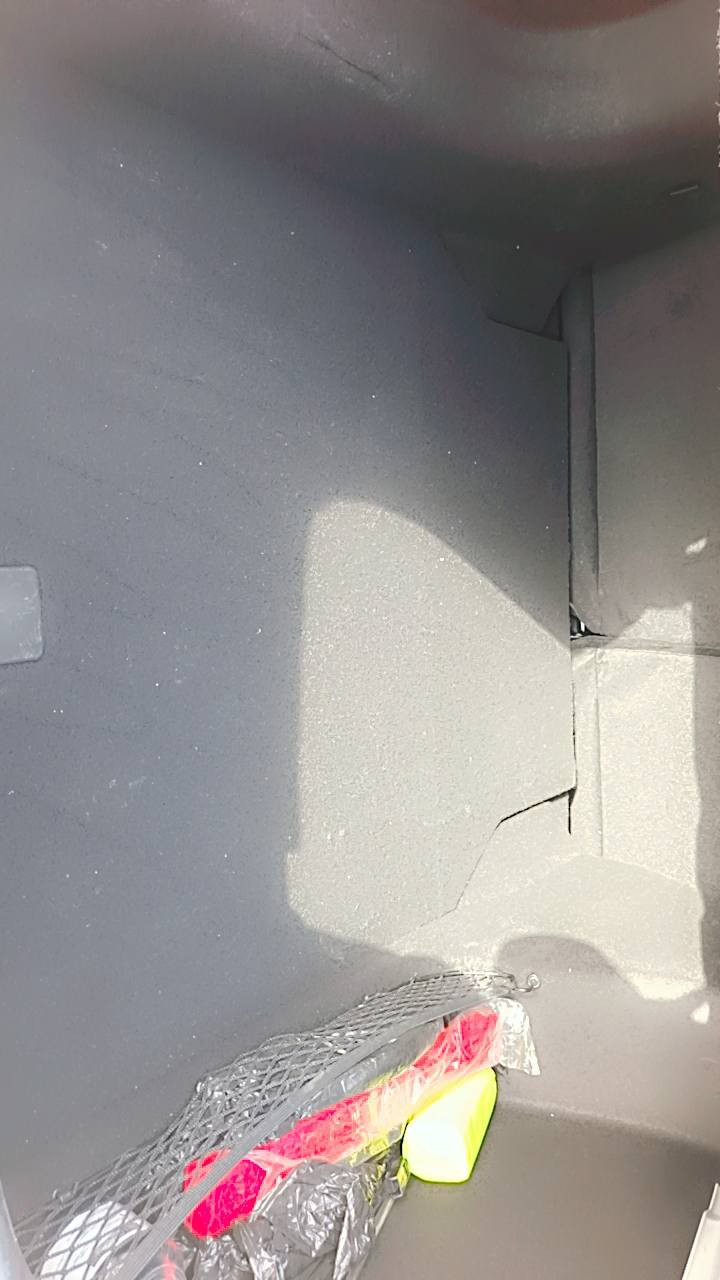 سلام عليكم BYD دسترويل موديل 2025 سياره جديده كلش بعدها زيرو ماشيه ٣٠٠٠ سياره مكفوله من شخط كامل عدتها ويها بعدها ما مفتوحات من جيس سياره هاي المميزه  ام البصمتين تجي وكارت مو مثل البقيه ام البصمه وحده سياره محدثها اخر تحديث ومنزل عليها كل برامج ولقنوات ويها ارضيات جاهزه من كلشي سعر السياره18800 مليون بدون رقم ***********
