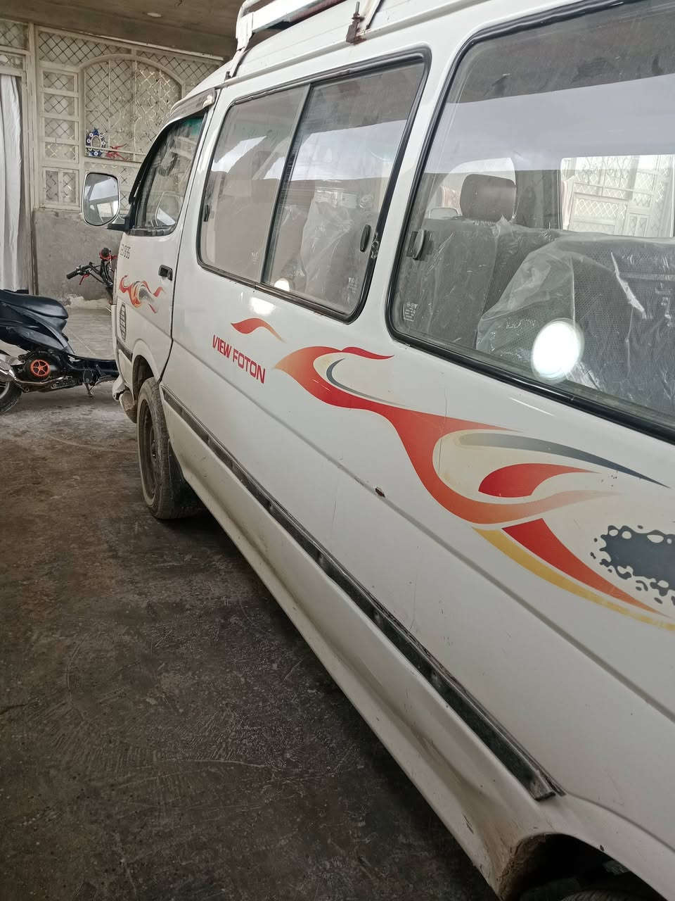 سلام عليكم فتون 2011 باسمي تحويل مباشر  سياره جاهزه بيها طخات ومسويهن محرك اكسل كير سياره نضيفه مالجناي متروكه ممشتغله بشارع  تخم تاير رقم شاصي واضح جدا عليها غرامات 900 تكطعها من سعرها السعر 55 المكان بغداد البياع الشرطه الخامسه سياره يرادلها ترتيبات بسيطه تاركها تريد تحويل تريد وكاله اني جاهز هاي تفاصيلها كامله ***********
