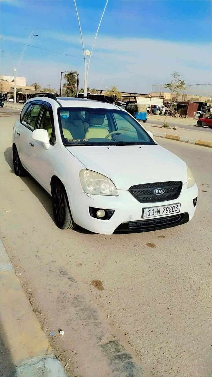 للبيع كيا كارلوس موديل 2010 فول وارد خليجي مواصفات محرك 2000 سياره جاهزه وماء   ناقص شي بيها صبغ البنيت رش   سعر 110 ***********
