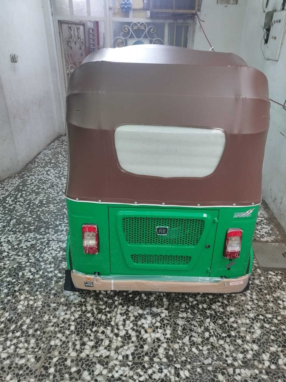 سلام عليكم شباب تكتك مديل 23شهر ال11يعني محسوبه على ال24 تكتك جديده تجي شوف بعينك بيه شويه بارد صفحت البانزين وبيه رشه بل الغد الجهه اليسره مكينه مكفوله تكتك خير من الله
الله شاهد تجي تكلب وتقتنع ياله تاخذ 
(‏‪(تكتك وراق 
***********
مكاني بل مدينه
