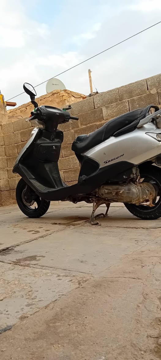 سلام عليكم ورحمة الله وبركاته سبيسي للبيع مفتوحه
السعر خاص مكاني كوت 

وهاذا رقمي ما متواجد ع فيس ( *********** )
