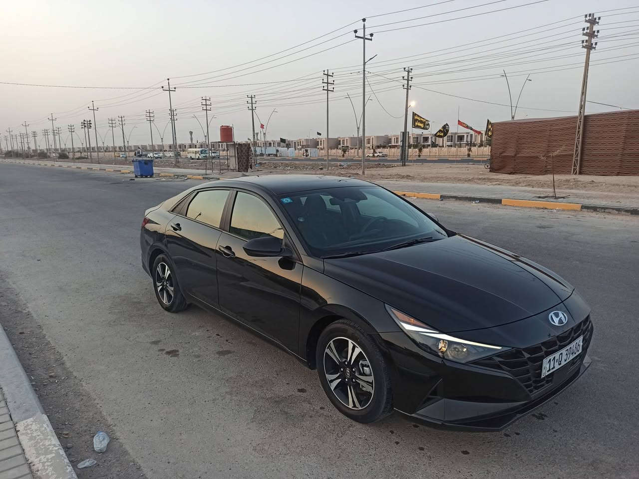 السلام وعليكم 
النترا وارد امريكي للبيع موديل 2023  رقم بغداد  معوقين وكالة عامة للمشتري فول مواصفات ما عدا الفتحه محرك 2000 دوش مكفولة كفاله عامة حادثة تبدل دعامية خلفية وتعديل جدا بسيط ابحوض تاير الاسبير  صور الحادث و رقم الشاصي موجود بالمنشور السيارة كلة ليبل واحد مابية اي قطع تبديل   ماشية 55 الف كيلو السيارة كير محرك كهربائيات تبريد حدادية كل على وضع الشركة 
بصمة تشغيل و ابواب هاند ابريك بصمة ثلاث وضعيات للقياده ( سبورت +نورمل + سمارت ) نظام اوتو هولد رادار امامي وخلفي و جانبي صندوق ذكي  فول تحكم استيرن قيادة ذاتية وكروز تثبيت سرعة وتحديد مسار شاشة دجيتل متصلة  متعدد الثيمات  وبعد بية اهواي مواصفات ماذكرة .
 مكان السيارة البصرة شط العرب منطقة الاكوات السعر المطوب 157 ورقة   
للاستفسار ***********
