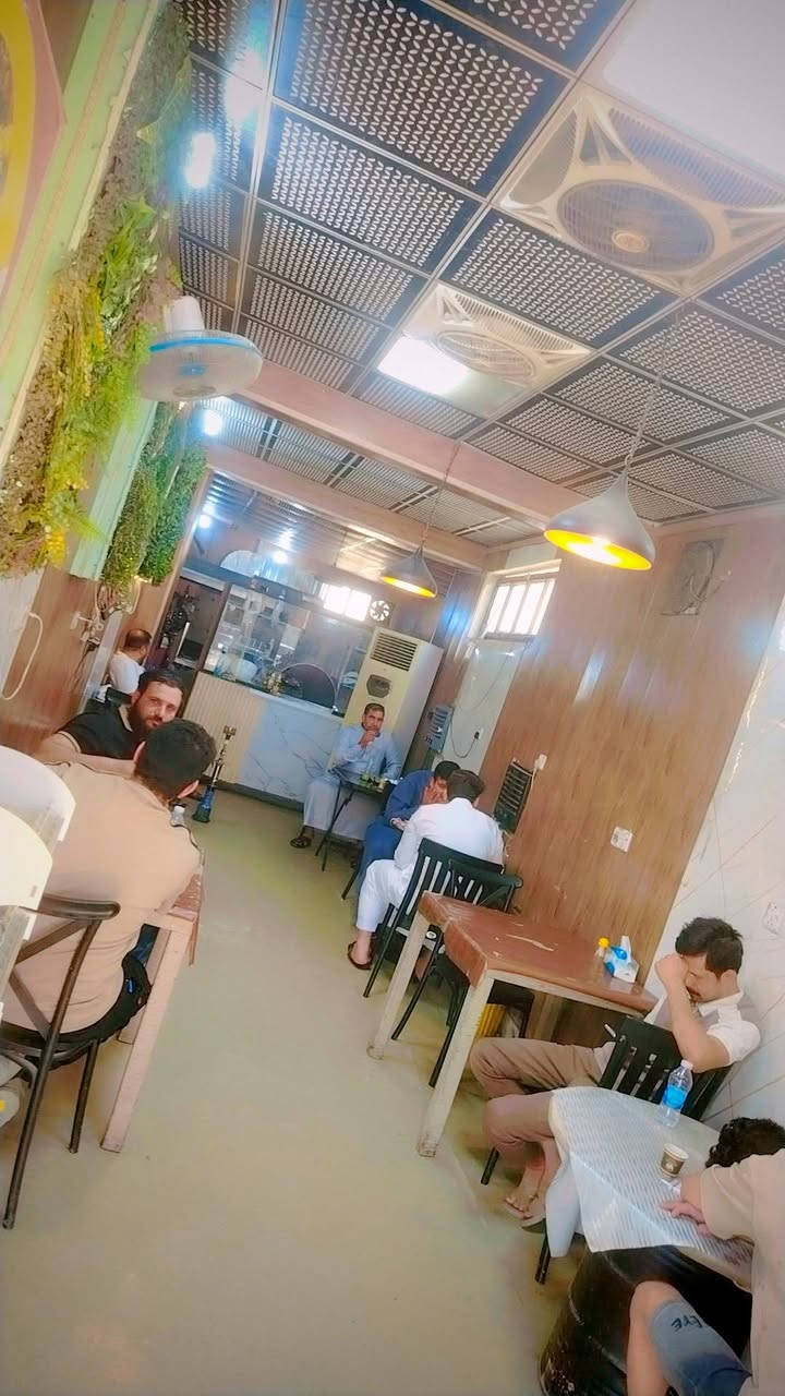 مكلف بالنشر للبيع 
مطعم وكوفي السياف للريوكات الصباحية 

#العنوان 

مقابل محكمه الفلـوجة الجديده حي العسكـري

#التفاصيل

مطعم مؤثث بالكامل مع كافة ملحقاته مع الطباخات وتغليف الجدران والتبريد والأراكيل. 

#الموقع

من أفضل المواقع على مستوى الفلوجة

#سبب_البيع

عدم التفرغ بصوره صحيحه

#ايجار_المطعم

700 الف شهرياً 

#سعرالبيع

8 مليون دينار 

#للتواصل الأتصال على رقم ***********
