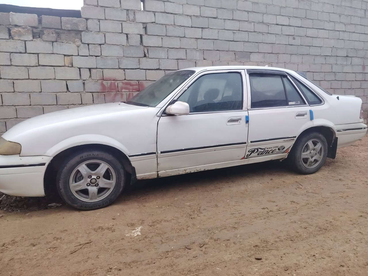 بيع مستعجل مكلف بالنشر برنس فراشة موديل ١٩٩٦ جاهزه مال جناي ماتصرف عليها ولا ربع كير اوتماتيك محرك جدد باتري كهربائيات شغاله درشمه جديده حداديه باتري بور شغال مسجل شغال تبريد شغال تخم تاير سنترلوك شغال رقم بغداد مشروع وطني مداور مباشر داخله هزه سعر 28  ورقه مكاني بابل ***********
