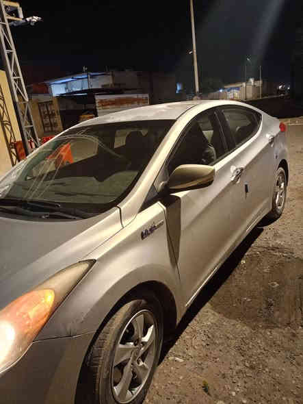 السلام عليكم
سياره للبيع سياره هونداي افانتي 2012 بصمه سنويه 2026  
مكان السياره فاو
مكلف بلنشر 
رقم صاحب السياره ***********
