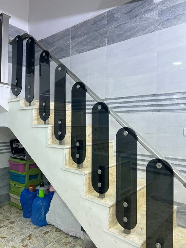 مكتب التحدي للعقارات والمقاولات العامة …
مساحة 100 طابقين
طابو زراعي سند25 بناء حديث
***********
