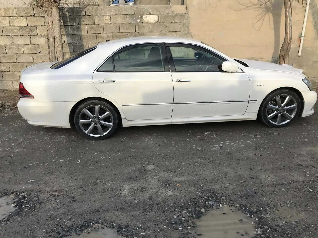 شاهینە2005ئەتلەت براوە ساج سور بێدووکەل ساجەکانی نەشکاون چواردووگمە کوشن جلد کوشن هیتەر فولە بەس سلاید نیە کامل جایز کراوە هی مالانە نرخ57مەجالیکی برایانە قەلادزئ***********
