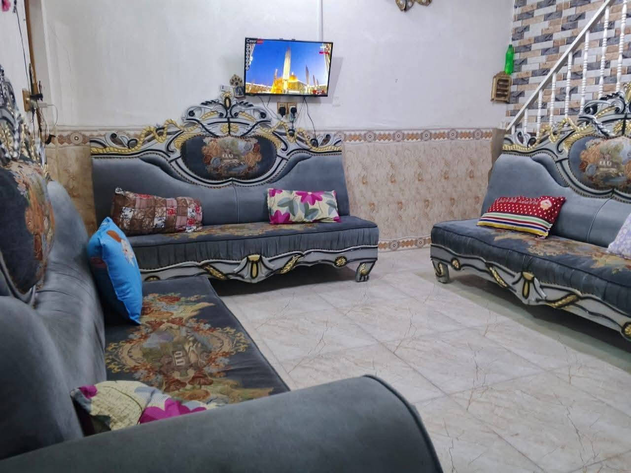 السلام عليكم
بيت للبيع في الكوفه حي ميسان  قرب سكله الكرعاوي  طابو زراعي سند 25 الأساس صب كونكريت 
بيت كامل مكمل مكفول من كل جوانب 
مواصفات البيت مساحه البيت 100م 
غرفه+ صاله + استقبال + مطبخ + صحيات داخله وخارجيه +منور + طارمه صغيره 
وايضا ارضيه بورسلين + جدران سيراميك كامل مكمل كلشي بناء حديث مال جناي . 
للاستفسار مراسله الصفحه او رقم 
‏***********
