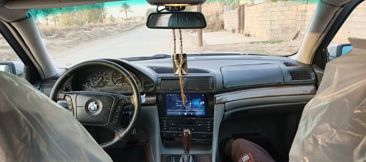 سلام عليكم كاسح للبيع موديل ٩٥ حجم ٧٤٠ مكفولة من كلشي مصبوغة للجمالية جديد كشنات كهرباء جلد مري كهرباء تخم تاير تخم ويل جديدة ٢٠٠٠ جام ويه السويج كهرباء صندوك شفط سيارة جاهزة العنوان بغداد مرواس بمارسدس أو بيع رقمي ***********
