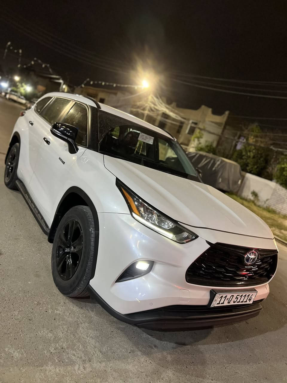 سلام عليكم شباب
***********

تويوتا هايلاندر خليجي بلاك ادشن 2024  هايبرد شركة تويوتا ساز SAS

فول مواصفات 1/1

💥بدون بارد 

💥بدون صبغ               السعر 347 ورقة وبي مجال 

💥بدون رصعة 

💥بدون تبديل 

💥كير مكينة كلة بشرط 

💥رقم بغداد باسمي تحويل نفس اليوم 

المحرك 2.5L-4 cylinders HEV دبل محرك بنزين وكهرب 

قدرة حصانية / دورة في الدقيقةناقل السرعة

عدد الأبواب 5 عدد المقاعد 7

تبريد بتحكم منفصل للراكب الأمامي والخلفي 

تشغيل بضغطة زر (بصمة)  مقاعد من القامش

شاشة عرض المعلومات المتعددة

مثبت سرعة  ،المميزات الخارجية

شباك الامامي مطعم بالكروم 

مصابيح أمامية من الـ LED، كشافات ضبابية 

فتحة سقف سكك سقفية 

باب خلفي كهرباي ،النظام الصويت والترفيهي

شاشة عرض/منفذ USB/بلوتوث،  6 مكبرات صوتية

أزرار تحكم صويت على المقود ،ميزات الأمان

كامريا خلفية ،نظام التحكم بثبات المركبة 

نظام تحكم بالجر ، نظام مساعد التسلق على التلال

حساسات خلفية و أمامية لركن السيارة 

الوسائد الهوائية: السائق+الراكب+

جانبية+ستائر+ركبة سائق

تيوتا ساز ضمان ساز 8 سنوات للبطارية 

3 سنوات ضمان كير محرك 

يعني على وضع الشركة

مكان سيارة بغداد
