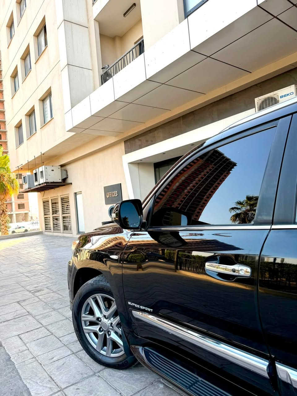 تەنها فرۆشتن ،
لیگزس Lexus . LX570 

مـــــۆدیل / 2009 شکل کامل کراوە بـــــــە 2013 

مواسفات : فوول ، جەگ بڵند و نەوی ئەبێ ، سندوق شەفتە ،دەبل جام و فۆتۆیە بیلادی ،  ۳ ڕیز کوشین ، کوشین سارد و گەرم و خەزن ، کوشینی ڕیزی سێیەمیش کارەبایی ، ۳ کامیرا بیلادی ، بەسمە و سلاید ، لایت لید ، زینۆن ، بەخاخ 

مەکینهV8.5.7  ۱ 

نە عام نە حیزام ، ، سەقفی به شه رت ، شاسی پێش و پشت بەشەرت ، 
کارەباییات و دەبلەکانی و گەرمی و ساردی و تەقە و ڕەقەی بەشەرتی فەحس . 

TB:سه ياره كه دوبه يه به شه رت ساغه 
نـــــــرخ     195$ 
بۆ پەیوەندی***********
