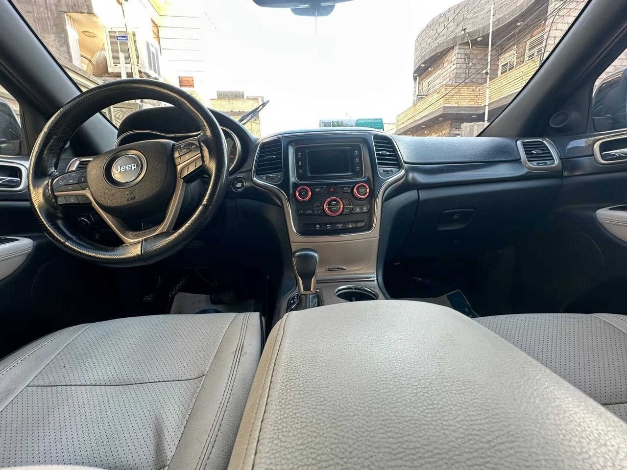 السلام عليكم ..
مكلف بالنشر ..

جيب لاريدو موديل 2016
كلين رقمها سليمانيه
 نص فول السعر 185 وبيها مجال 
مكان السيارة بغداد 
***********374
