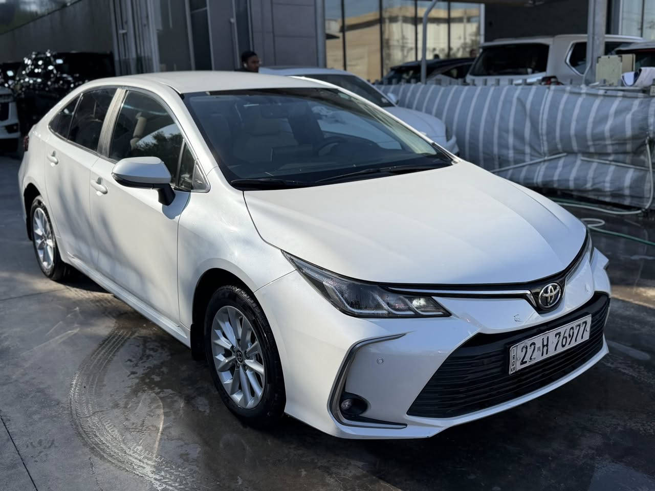 السلام عليكم
كورلا 2022 ساز اصلي 
ماشية 46 الف كيلو 
محرك 1.8 لتر 
السياره بصمة مري شفط 
مراية وصطية تعتيم صندوك من توكف يمه يفتح وحدة 
ماناقصها اي شي تايرات جدد 
بيها صبغ بنيد كلير اثر شخط وليس حادث 
وبيها صبغ يم الرقم الخلفي 
سعرها 16.200 الف دولار 
للاستفسار:***********
مكانها معارض النهضه شركة اللامي
