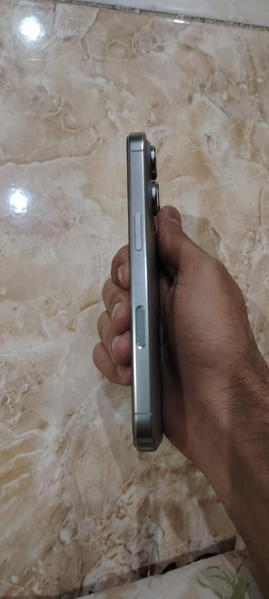 ايفون 16 برو بطاريه 89 ذاكره 256 جهاز نضيف استخدام شخصي غراضو كامله كورتون 
السعر:8اوراق 
السعر :مليون و200 
رقم الهاتف :***********
