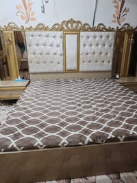 غرفة نوم تركي8قطعة للبيع ادا تريد اتصال على هدا رقام 07512463676