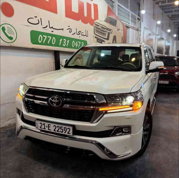 للبيع او مراوسه🪬
TOYOTA 
LAND CRUISER 
2018
G.X.R
WHITE EDITION 
V6
170,000 KM

المواصفات///👑
شاشة حجم كبير
شاشة يدعم CarPlay 
حساسات
أمامي + خلفي
كاميرا 360
مكيّف أوتوماتيك
مكيّف خلفي
تحكم من المقود 
تثبيت سرعة 
محرك V6 سعة 4.0 لتر
271 حصان
كير أوتوماتيك 6 سرعات
دفع رباعي دائم 4×4
الوقود بنزين
خزان 138 لتر
الأمان (ABS, VSC, Traction Control, Hill Assist)
وسائد هوائية كاملة
الداخلجلد
8 ركاب
شاشة معلومات
تحكم كهربائي بالمقاعد
الخارجية
جنوط 18 إنش
‏LED
كشافات ضباب
مرايا كهربائية
فتحة سقف 

ضرر///  مكانين بيها تعديل بارد ❗️ شرط فحص ✅
بدون صبغ ✅
ايرباكات سليمة ✅
شواصي سليمة✅
كير محرك كهربائيات كلها ب شرط ✅

السعر /// 510 $ ورقة وبيها مجال 💵

سيارة نضيف و جاهز ما بيها اي نقص ✅

رقم سليمانية تحويل ثاني يوم ✅

رقم جديد سنوية جديد 📈

العنوان-كركوك 🌆

📞 0770 912 5605

