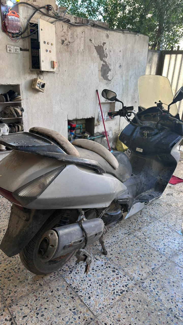 السلام عليكم سلفر ونج للبيع او مراوس بكير الدراجه جانت شغاله ونتركت فتره طويله يحتاجلها ترتيب الدراجه ابيعها  (كوم حديد)تجي تحمل وتروح العنوان بغداد الشعب
***********
***********
الرقمين شغالات وبيهن واتساب
(اكرر الدراجه تنباع كوم حديد)
