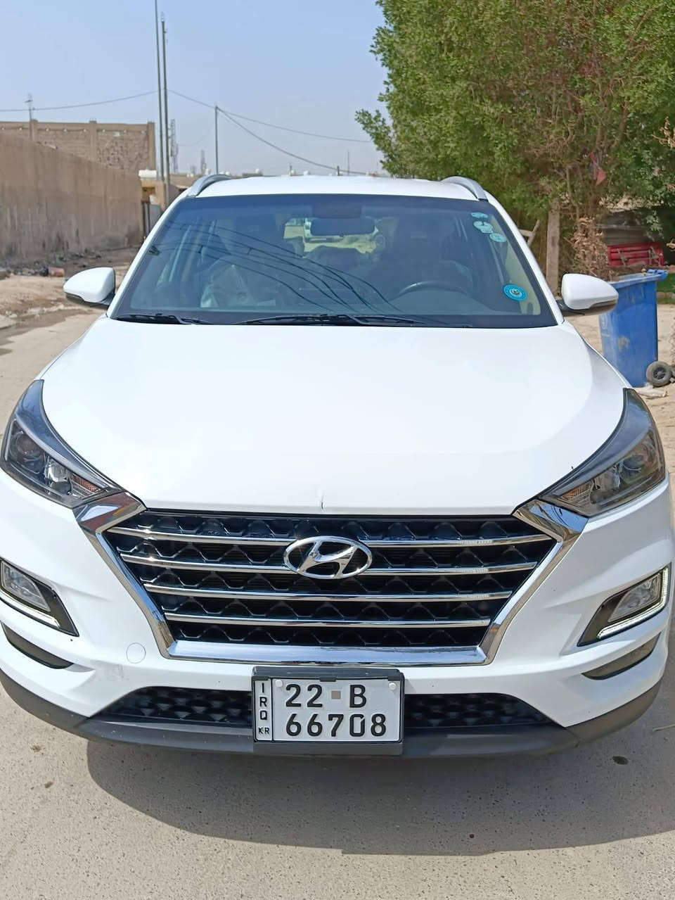 توسان مديل 20 خليجي مكفوله ماعده رصعات باب الصدر ولخفه جوه و ممبينات رقم اربيل بسمي ماشيه 74 الف مكاني بغداد رقمي *********** السعر 210 بيه مجال بصيط 
موصافاته 
1-حساسات امامي + خلفي 
2- كامره دواره 
3-3انضمه قياده 
4-مري شفط+ اشاير مري 
5-بصمه تشغيل + ابواب 
6-شاحن وايرليس 
7-ثلاجه جكمجه
8- قطعتين تبريد 
يدات نيكل
