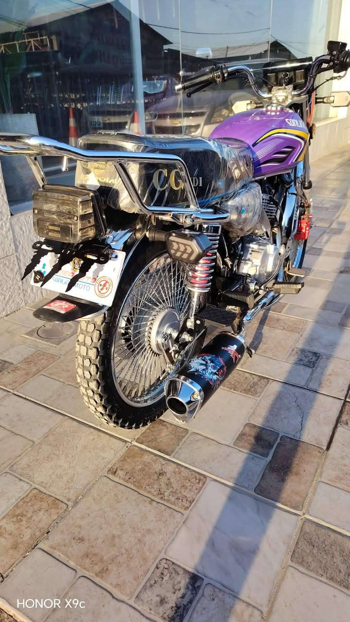 للبيع مديل 25
خمسه كير الماطور كلو  شرط من كلشي 
منفيس شركه  سعر 800 تعاليق ماجاوب 
***********
