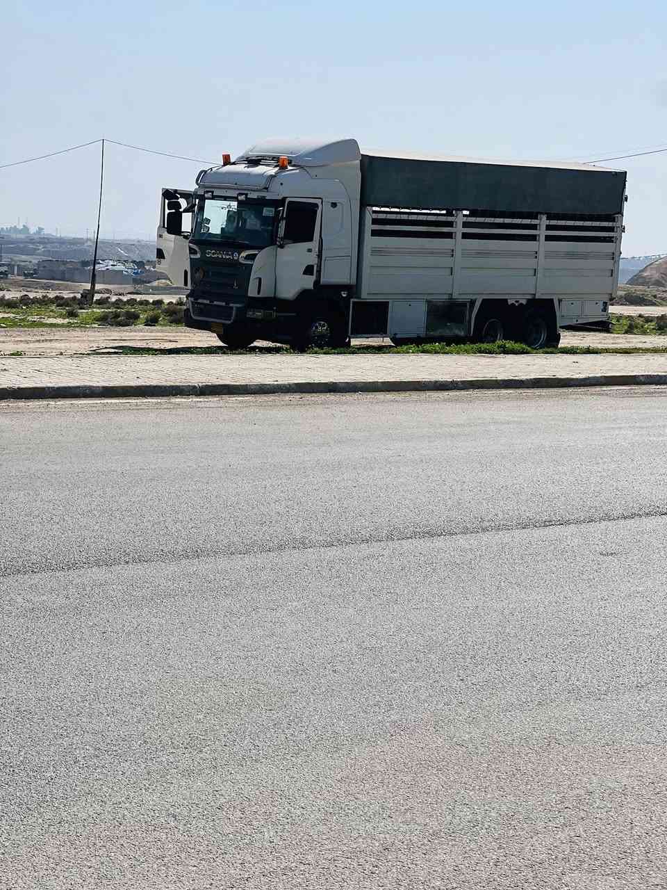 سلام عليكم من رخصت صاحب الكروب
سكانيه لبيع ألفين أو تسعه فول موصفات ماعوزه شي تطلع بيه كبل الشقا السعر خاص هاذ رقم صاحب السياره *********** انه مكلف بل نشر🫡
