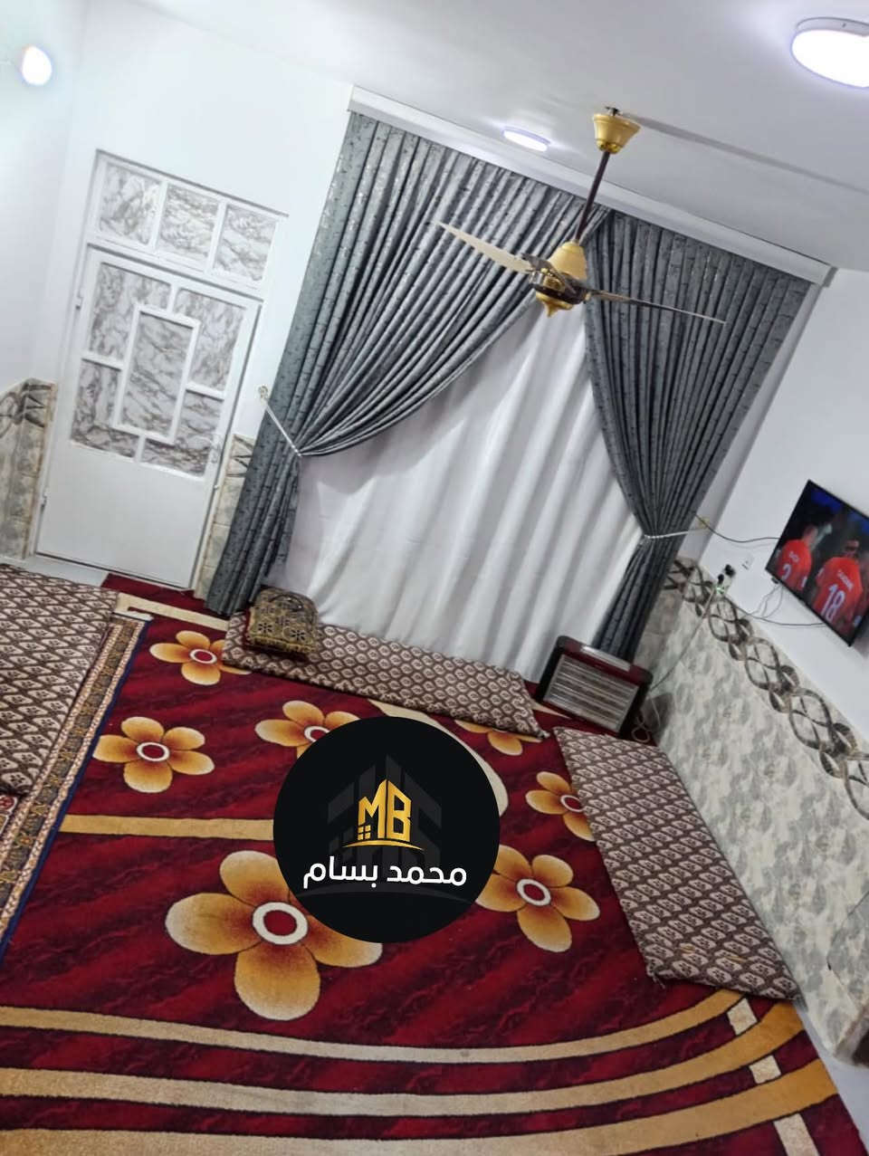 للبيع دار سكني – حي الرسالة / الضباط الثالثة

* المساحة: 250 م²
* الواجهة: 10 م
* العمق: 25 م
* يقع على شارع 20 م نافذ
* بظهره شارع 40 م
* ملك صرف (طابو صرف)
* البناء: طابوق هيكل سنة 2013، ومكتمل سنة 2020

مواصفات الدار:

* كراج يتسع لسيارتين
* غرفتان نوم
* مطبخ 5×5 م
* صالة 4.5×8 م
* درج دائري
* ديوانية 7.5 م
* مدخل مستقل

السعر 165 مليون قابل للتفاوض

للاستفسار: (***********)
