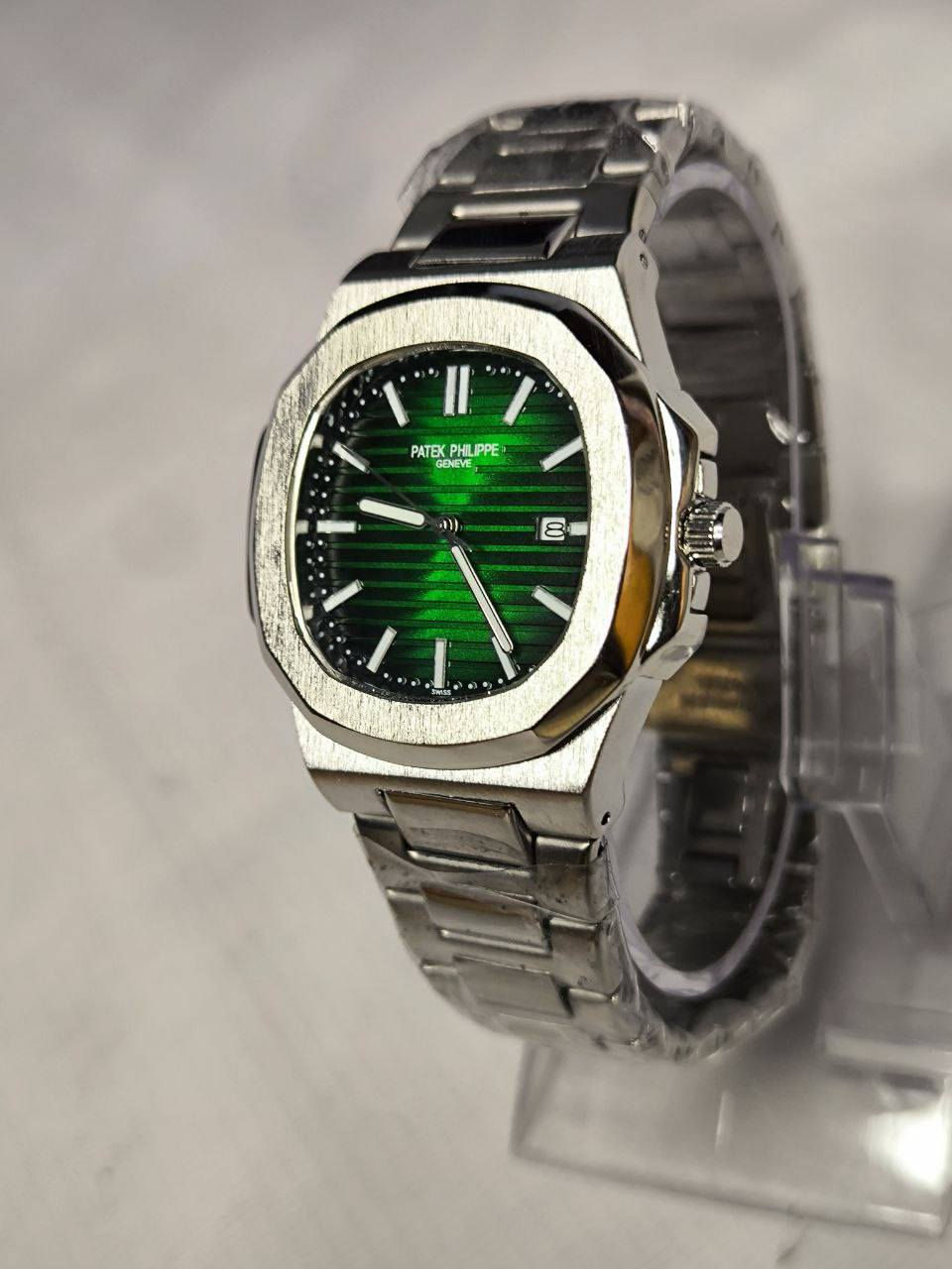 باتك فلبPatek Philippe
تحفه فنيه تتخطى مفهوم الوقت 
مكينة كوارتز ناعمة ( نظام ماطور)
الميناء  مميز بدزاين عصري مزودة بمنفذ تاريخ مع اميال لامينوس
زجاج معدني مقاوم للخدش 
الهيكل مصنوع من الاستانلس ستيل مشطب 
مختمة من كل مكان
مقاومة ماء وغبار 
سير تيتانيوم
قفل فراشة

السعر :-30 الف ع اول تم 
للحجز والاستفسار يرجى الاعتماد خاص


**إذا كنت صاحب هذا الإعلان وتريد حذفه لأي سبب، رجاءا أرسل رسالة إلى الدعم الفني**