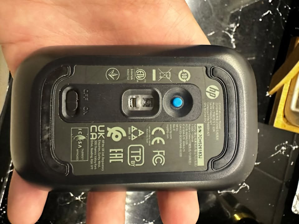ماوس HP Z3700 مكتبي صامت بدون اصوات النقر 

جديد غير مستخدم 
موجودة ويا قطعة الUSB
(يجي بدون علبة) 
سعره بالموقع الرسمي 30 باوند يعني 53 الف دينار 

السعر 40 الف
***********
