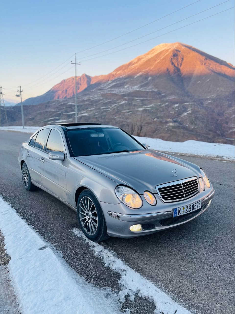 MERCEDES E klac 2006مةنةفيست 
2006بوفروشتن يان گورينةوة 
بةس موسةبس شوين موس بوياخة
مةكينةV6  350مرغوبة
سيارةكة نمونةية لةجواني
قةبات قةبات مواسةفاتة
بانوراما
كوشين جلدو هيترو خزن
سوكان كارةبايو خزن
سيارة نمونةية لة جواني وةسفي ناكري 
گيرو مةكينةو اكسلو توندو تولي بةشةرت كارةبايي گشت گياني بةشةرت
 تبريد ساردو گرم بةشةرت
٤تاييةو ويلي نوي  خراووتة ژير
مةنةفيستي ابراهيم خليل لةگةل داية رةقةم اسلية  سعري٦٥محامةلة
شوين سوران موشتةري تيل بكة
گورينةوةش دةكةين بةشتي بةدلم بيتن
***********واتس اب فايبر أربيل, العراق
