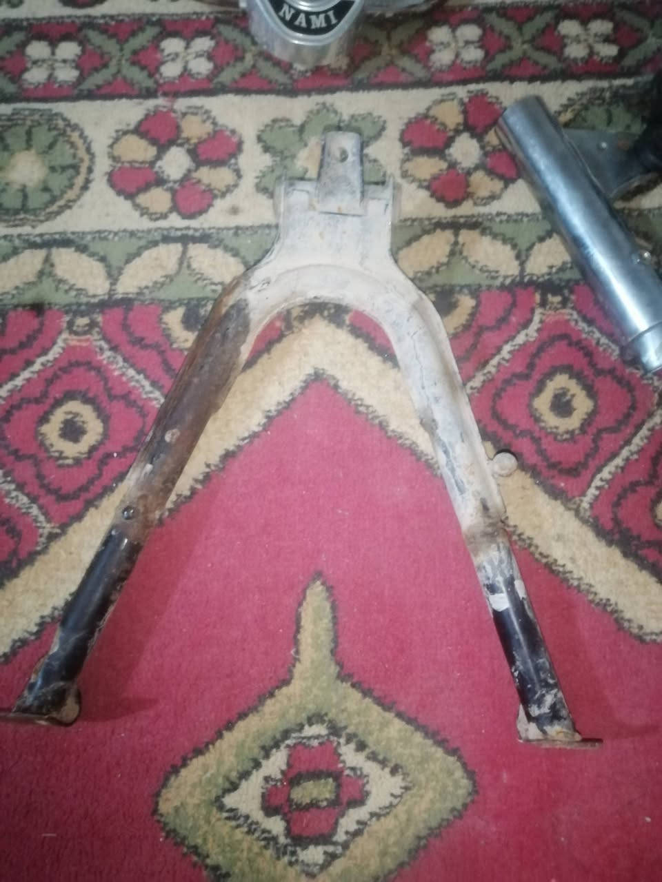 السلام عليكم غراض مال ايراني للبيع ***********
كور اصلي مال تفصيخ و بي ولفات ليون01و اضافر انتنس وبراغي مالاتة كاملة وقبغ شرط مال تفصيخ انطيك ضمان فصلة  و جسر دبلات امامي اصليات مامشدودات اقل الشهر ستان نص تفصال يصير عالي مال نصبة مدگر باكستاني ثقيل دبلات خلفي نص عمر ستيرن مال بوكسر مگصوص وفافونة مال نامة ويدة اكلج شرط جدد وستيرن تايگر نص عمر وشوتة جديدة وحدايد مال مازدة وعلامة نامة تفصال هاي الامامية وعلايم مال تانكي وعقل رياضي
