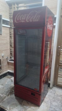 عارضات عمودية عدد ٢ نظيفات...شغالات عل الفحص... شرط تبريدهن فووول  سعر...