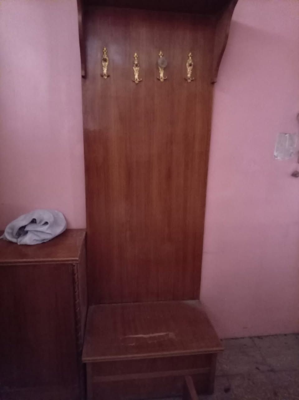 السلام عليكم عندي غرفه نوم صاج عراقي ست ابواب خشب وملحق بيها ضرر بسيط 800وبيها مجال بسيط


**إذا كنت صاحب هذا الإعلان وتريد حذفه لأي سبب، رجاءا أرسل رسالة إلى الدعم الفني**