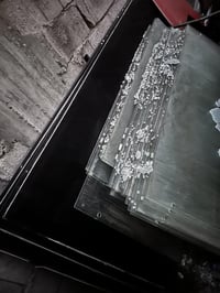 زجاج مسكرت • البصرة • اسود ١٠٤×١٨٤ ١٧