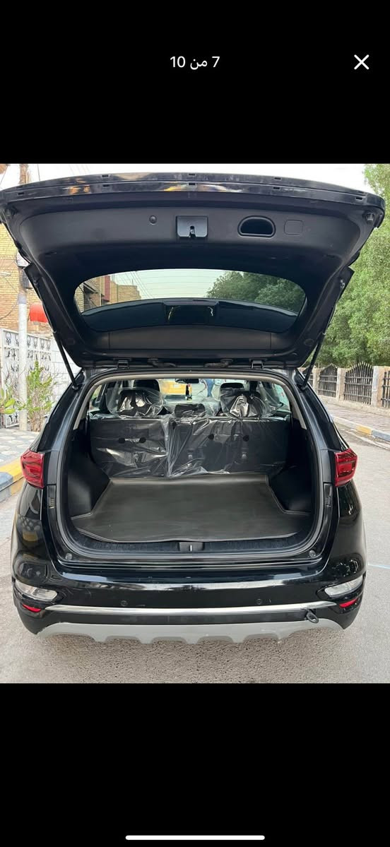 سلام عليكم 
رمضان كريم على الجميع
سبورتج ٢٠٢٠ رقم سليمانية 

السياره باسمي رقم وهزه وسنوية جديد 
حادثها بسيط  نص الجاملغ الخلفي صبح باب الخلفي كلير بچم كبس صدر جديد كير مكينه برغي مااممفتوح ماشية ٥٣ 
ايرباكات سليمة
موصفاتها
شاشة كبيره 
كأمره دواره 
ويل كروم 
فور ويل
محرك ٢٠٤
ثلاث وضعيات قياده 
فول تحكمات
السعر 
١٦٢ورقة وبيها مجال بسيط
رقم الهاتف
***********
