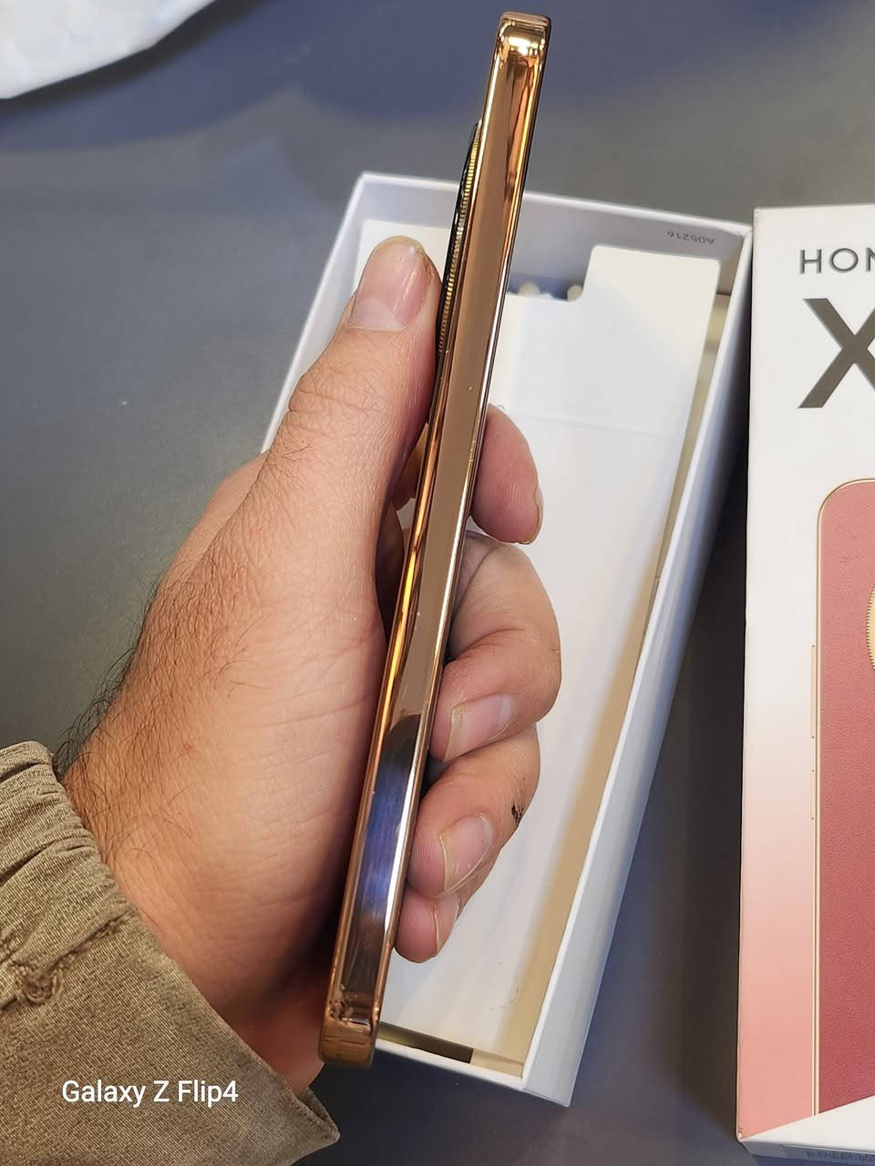 هونر x9 d
ذاكرة 256/12
نضافة 100% مستعمل كلش قليل
كامل ملحقات 
السعر 350 الف
بغداد حي الجهاد
***********
