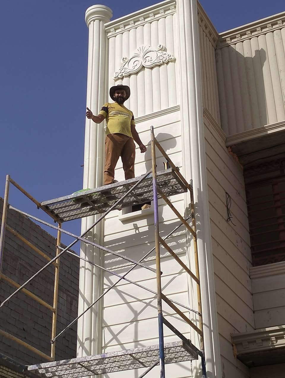 يا الله مستعدين لكافه اعمال الواجهات تغليف في ماده الفوم التركي طلس وصبغ شغل درجه اولى كربلاء ***********
