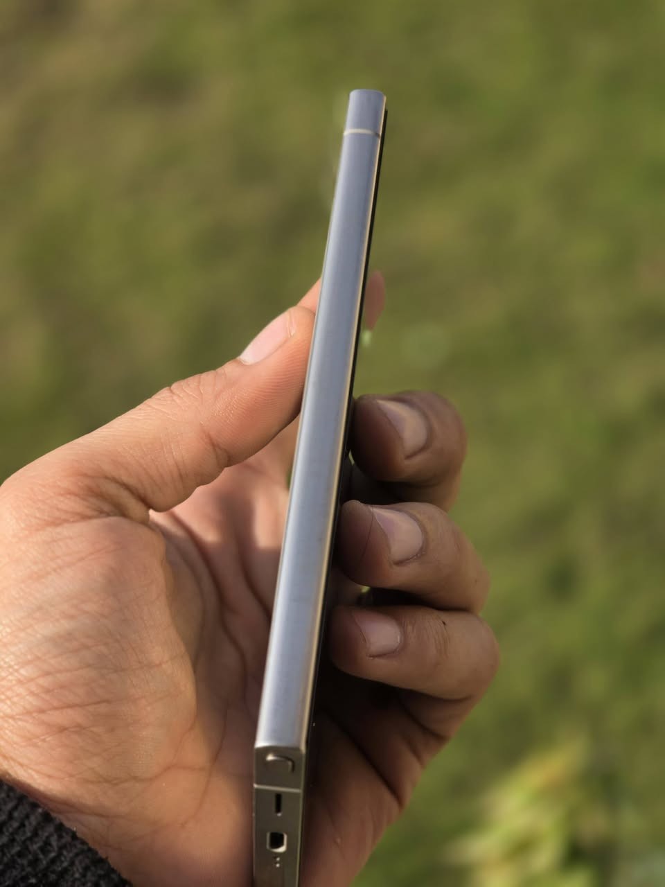 S24 Ultra  1تيرة
نظيف جدا 1 تيرة شباب !!

ضمان عين الفهد 

ذاكرة 1تيرة 

وياه الكارتون والكيبل الاصلي و 5حافضات ولاسق شاشة ولاسق عدسات   جهاز كامل مكمل 

يرحم والديكم اللي ميشتري ليكسر بحلال العالم 

1150 الف دينار

ضمان 10 ايام 

بيع فقط  للاستفسار ***********

                              ***********

ممتوفر ع النت
