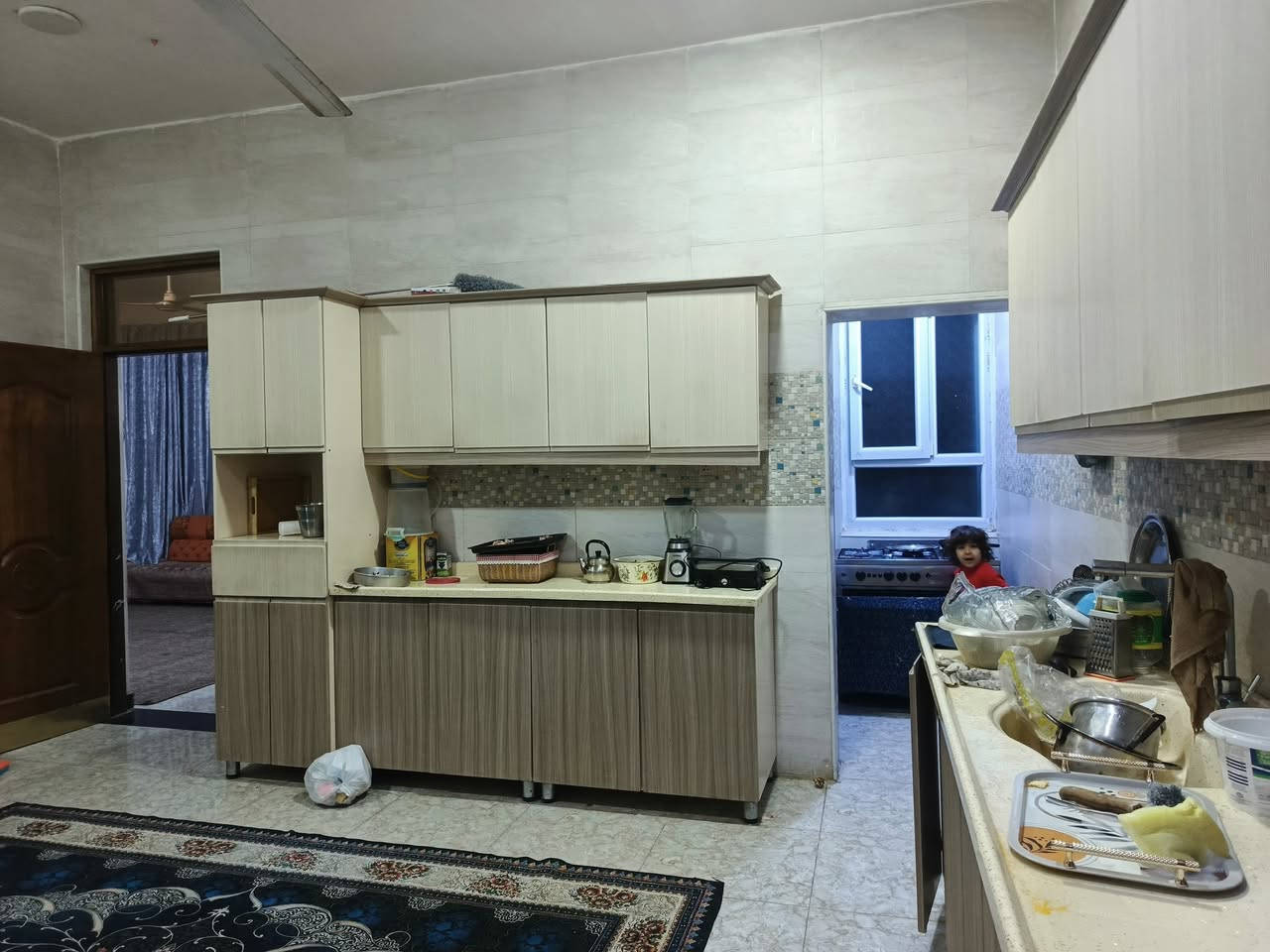 اللهم صل على محمد وال محمد 
دار للبيع مساحة 200 م 
طابو صرف بالخاجية 
 طابقين بناء 2023 
منطقة ل 6000
قرب مدرسة الصينية 
ينباع عل مبادرة ونقد 
شارع 12
يتكون الدار من 6 غرف نوم 
الطابق الأرضي غرفتين وهول 
 ومطبخ وصالةمجمع صحيات 
داخلية وخارجية 
طابق ثاني 4 غرف نوم 
وهول ومطبخ وممجع صحيات 

الاستفسار  اتصال او واتساب 
*********** 
ملاحظة نستقبل جميع العروض 
في محافظة واسط 

مكتب عقارات دار واسط
