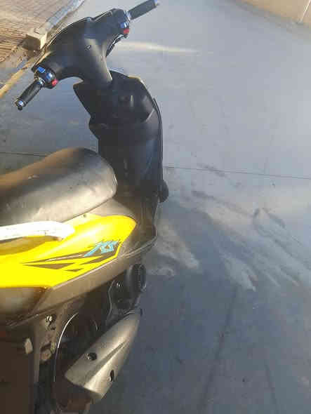 سلام عليكم ماكس عدله للبيع محرك ما مفتوح نضيف كلش  49  دراجه اني معمرها بيدي بلبيت يعني نقوصات بي شي قليل مثل لايت امامي ودشبول وكلوب خلفي الرقم ***********
