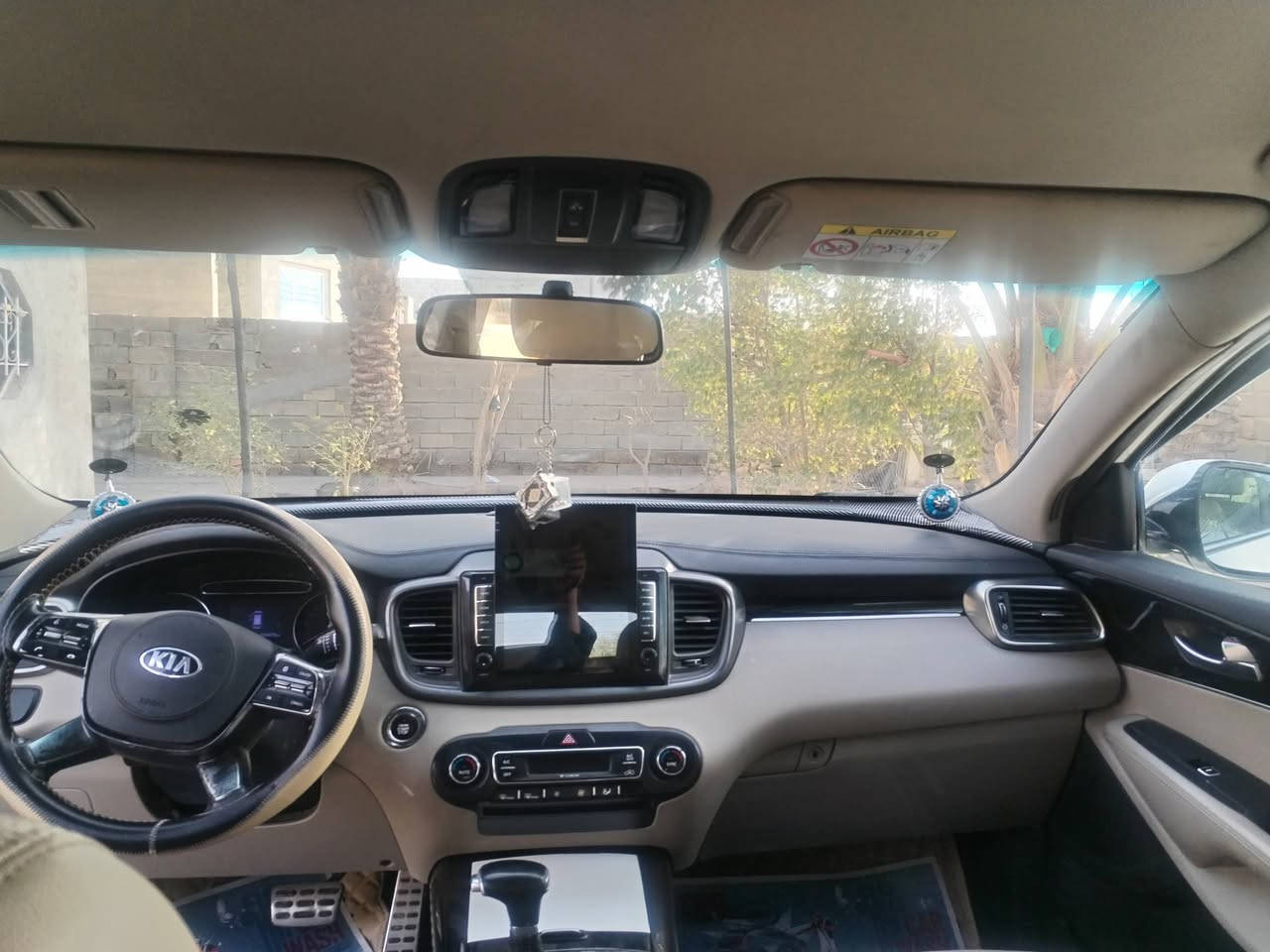 سورنتو ٢٠١٨ للبيع 6سلندر معروضه 230بيه مجال قليل ***********
