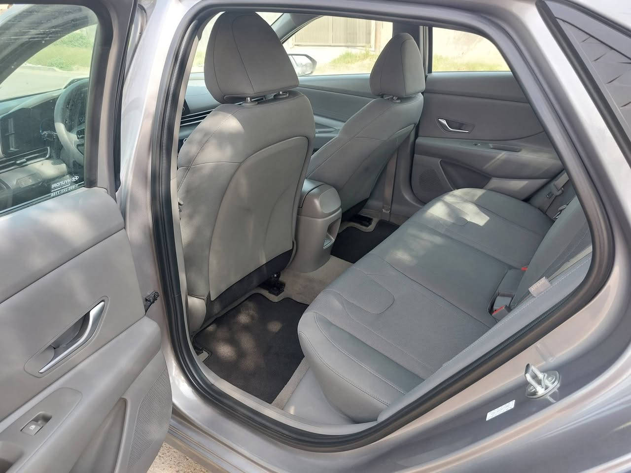 النترا ٢٠٢٤ دخول جديد السيارة بدون صبغ (الايرباك سليم) ماشية ٣١ الف موجودة بالانبار
صاحب السيارة ***********
