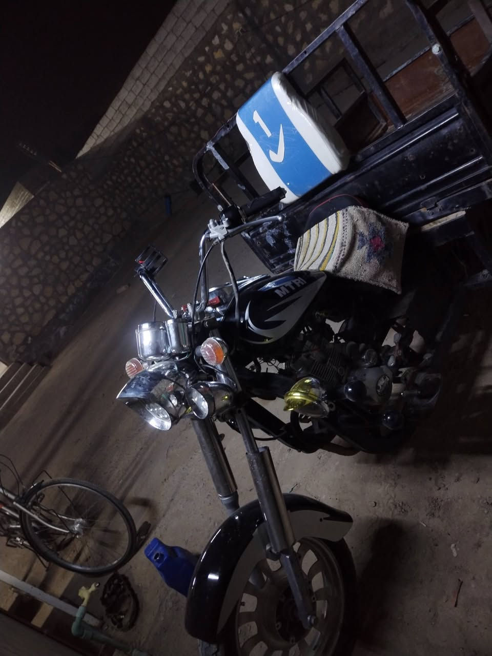 سلام عليكم MTR شاصي مكفول اوراق اصولي مديل 2013 وكيله الربيعي غراض كلهن جدد مكينه مفتوحه مره وحده مكاني كوفه شارع المطار جديد سعر خاص رقمي ***********
