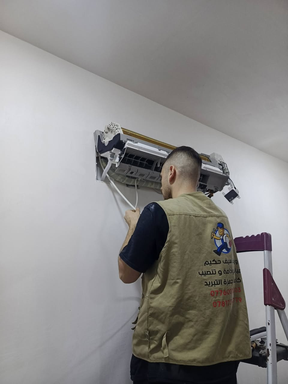 تم بحمد الله تنصيب ٤ سبالت نوع توسوت هايبر انفيرتر ٥ مراحل تحكم حجم طن ونصف عدد ٣  و ٢ طن عدد ١  نظام بوري دفن  في حي العطاء للاخ احمد عادل صافي 

مع ضمان في العمل لمدة سنة في التنصيب 

سيف حكيم لصيانه وتنصيب وأدامة كافه اجهزة التبريد 
للتواصل0760072303
***********
